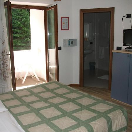 Hotel Genzianella Presenaio 外观 照片