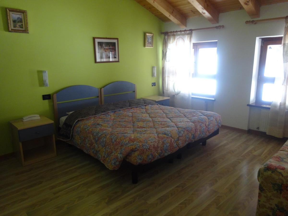 Hotel Genzianella Presenaio 外观 照片
