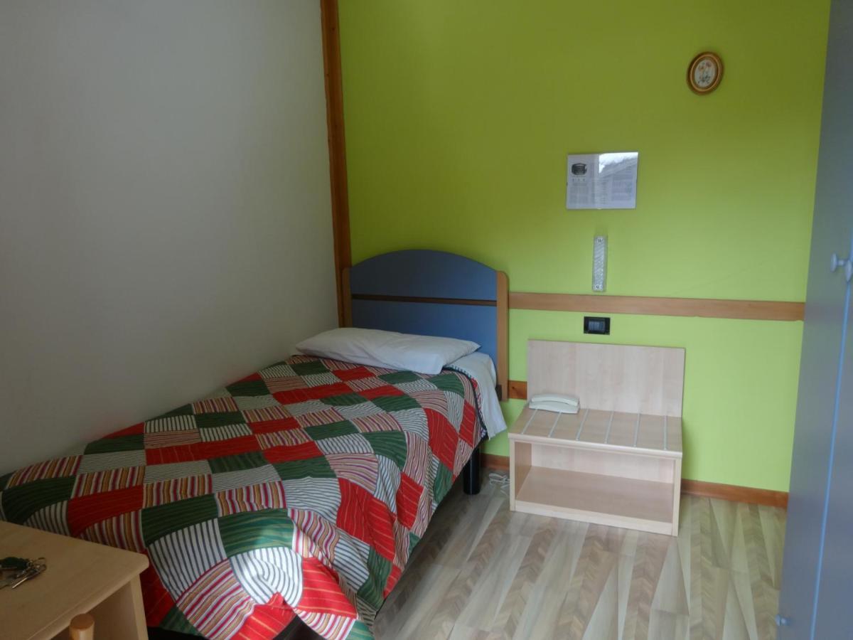 Hotel Genzianella Presenaio 外观 照片