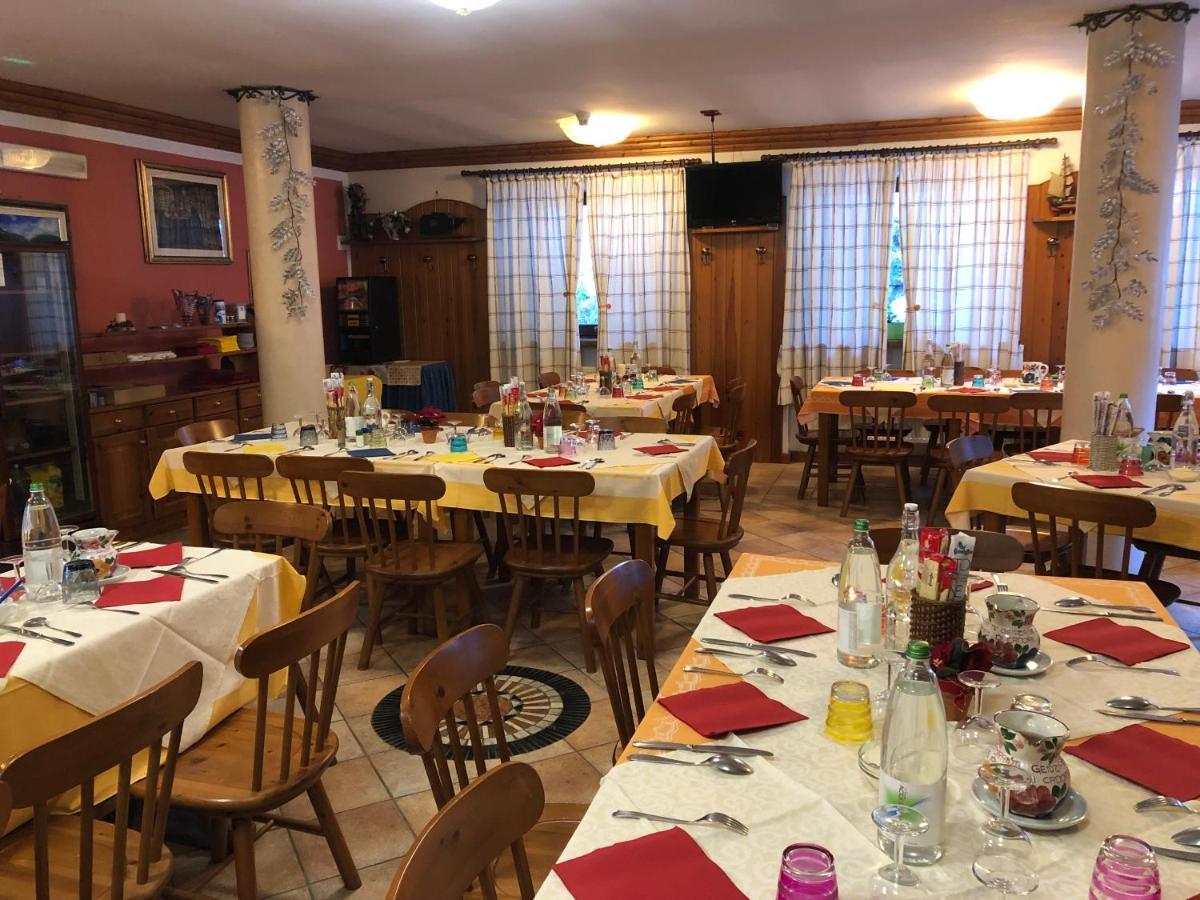 Hotel Genzianella Presenaio 外观 照片