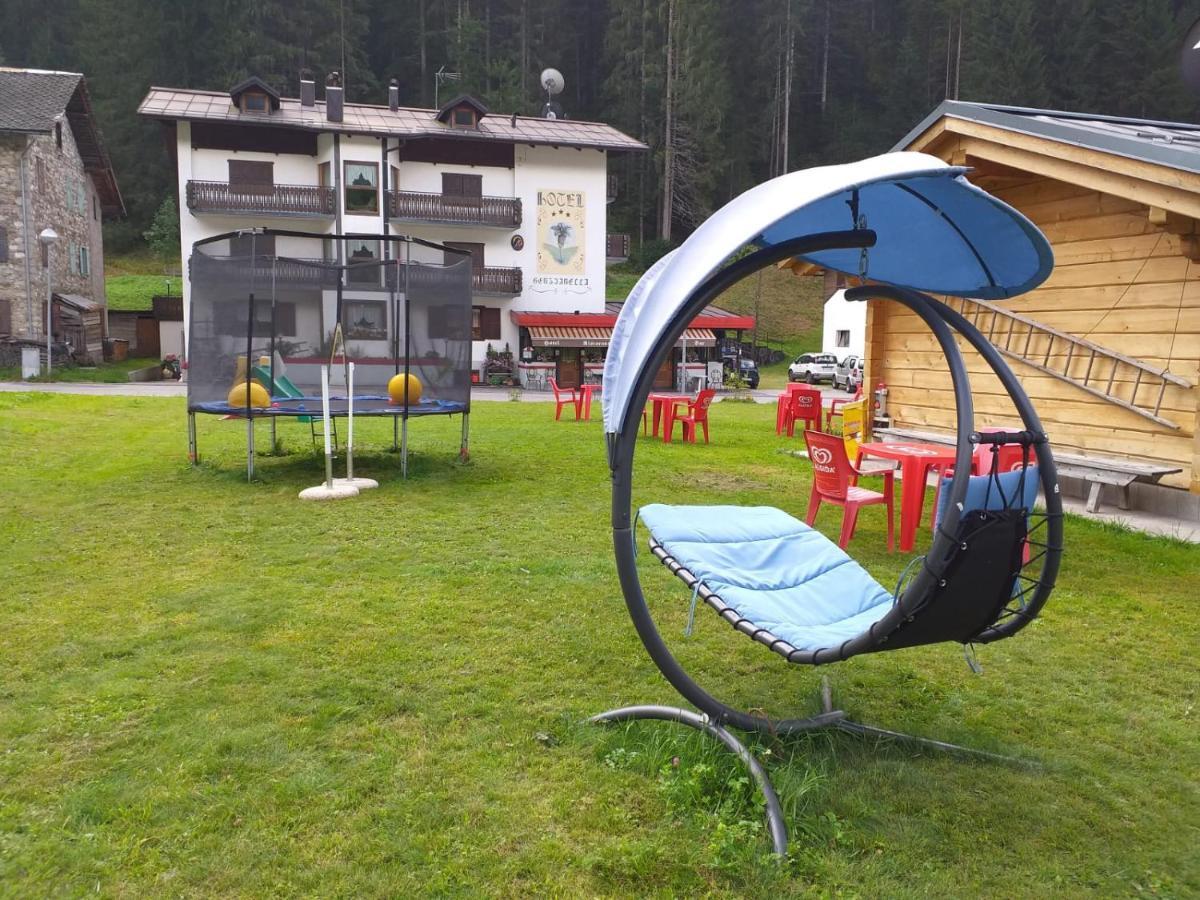 Hotel Genzianella Presenaio 外观 照片