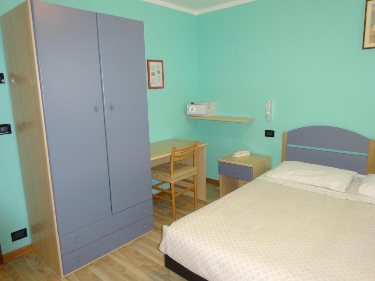 Hotel Genzianella Presenaio 外观 照片