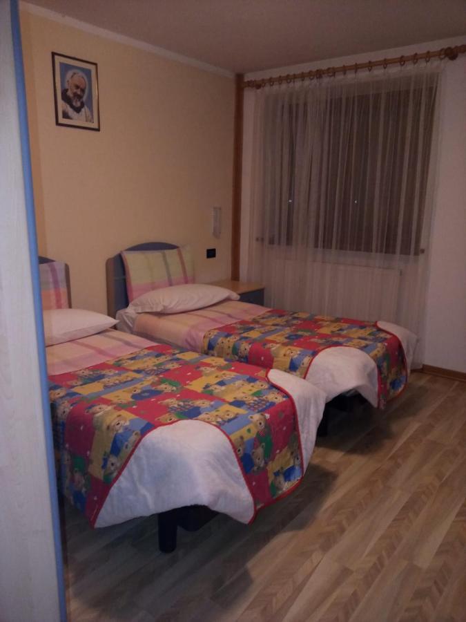 Hotel Genzianella Presenaio 外观 照片